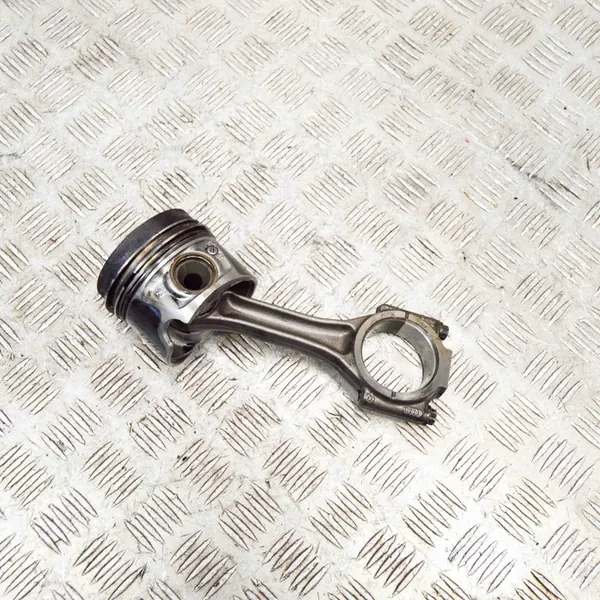 Audi A5 2.0L Kolv 2015 image 2