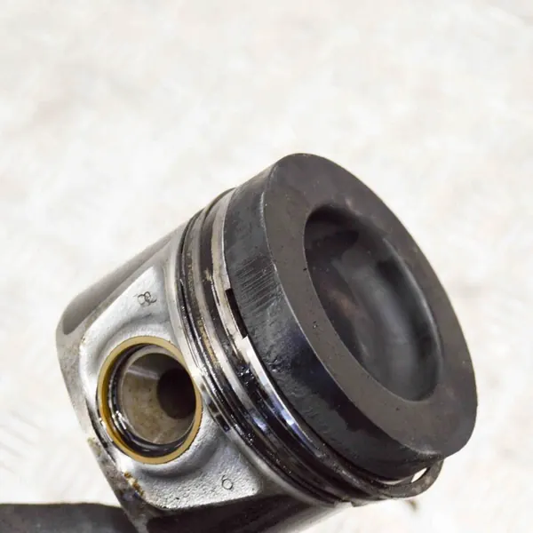 Audi A5 2.0L Kolv 2015 image 6