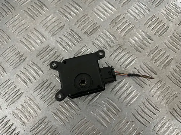 Lancia Delta III Heizungsmotorstecker OEM 46723703 image 3