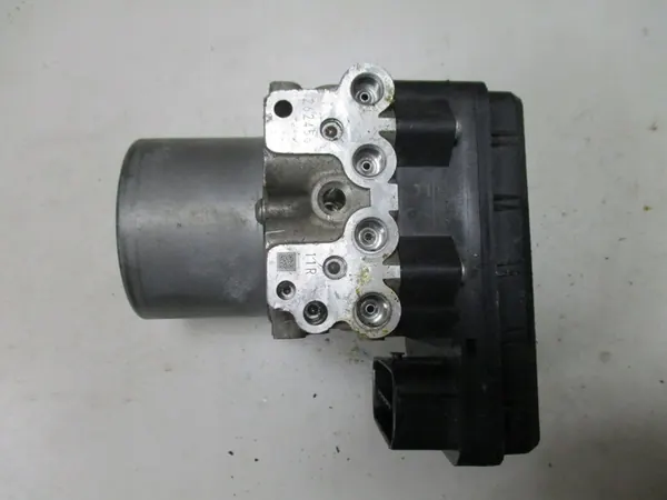 ABS Rempomp Toyota Rav4 image 3