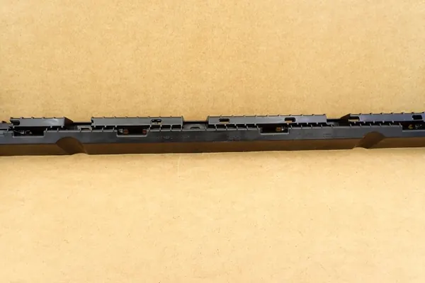 Volvo XC90 II 14- bakre höger tröskelfäste OEM 32216526 image 4