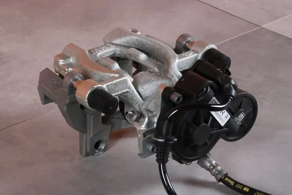 BMW X1 F48 X2 F39 Oikea Takajarrusatula image 7