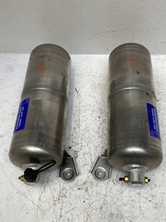 Lufttank Volvo XC90 II OEM 31360726 31360725 image 2