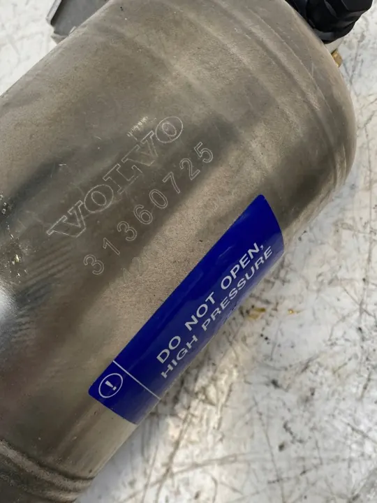 Lufttank Volvo XC90 II OEM 31360726 31360725 image 3