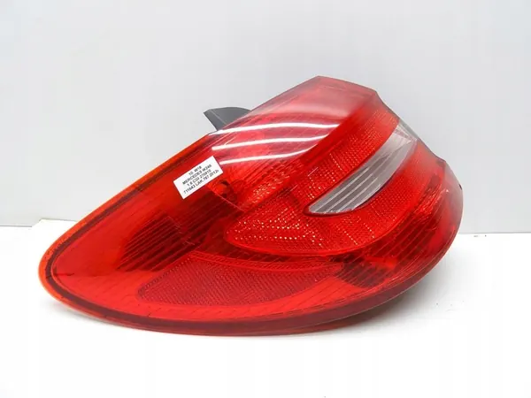 Linker achterlicht Mercedes W246 A2468200164 image 2