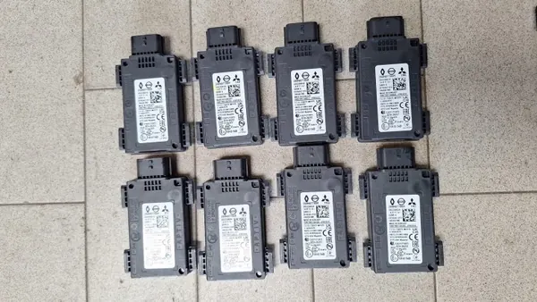 Módulo radar ponto cego Renault OE 284N07780R image 2