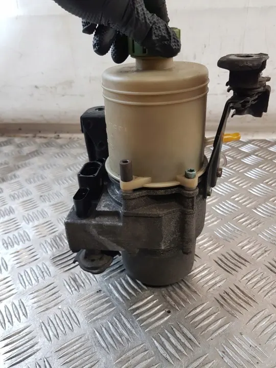 Pompe de direction OEM 6Q0423155AA pour SEAT Cordoba II image 5