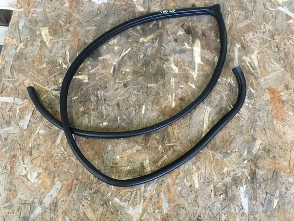 OEM HYUNDAI I30 I 07-12 Vänster framdörrtätning image 2