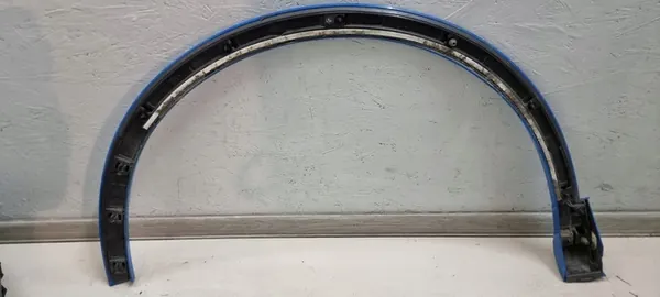 Audi Q3 II Oikea Etulokasuoja 83A853718 image 3