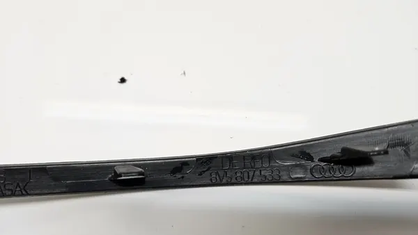 Audi Moldura de Parachoques Delantero 8V5807533A image 2