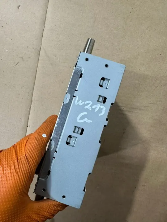 Mercedes Head Unit OEM A2139002224 E-luokka W213 image 9