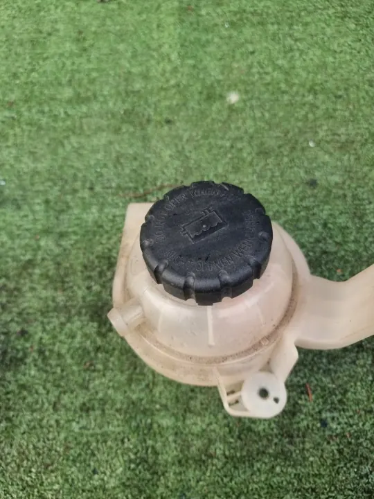 Mercedes W222 W190GT utjämningstank OEM A2225000749 image 5