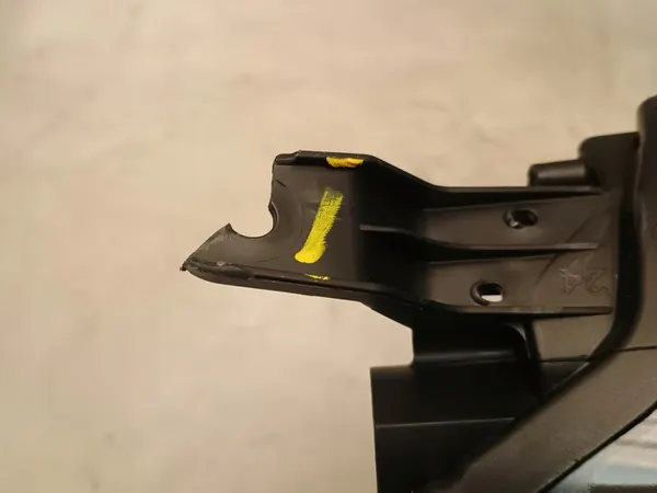 Faros derecho Toyota Yaris III Lift image 6