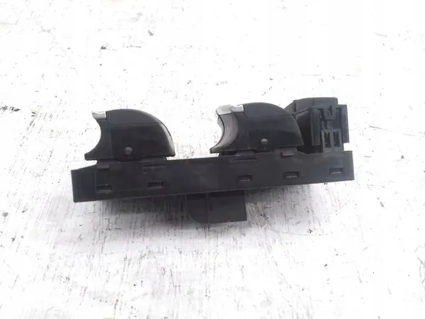 Audi Q7 4L 2012 Fensterknöpfe rechte Seite OEM 4F0959851J image 3