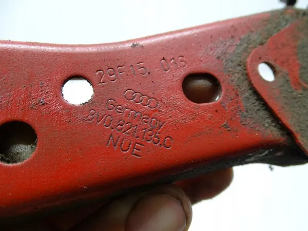 Vänster framfäste Audi A3 8V image 4