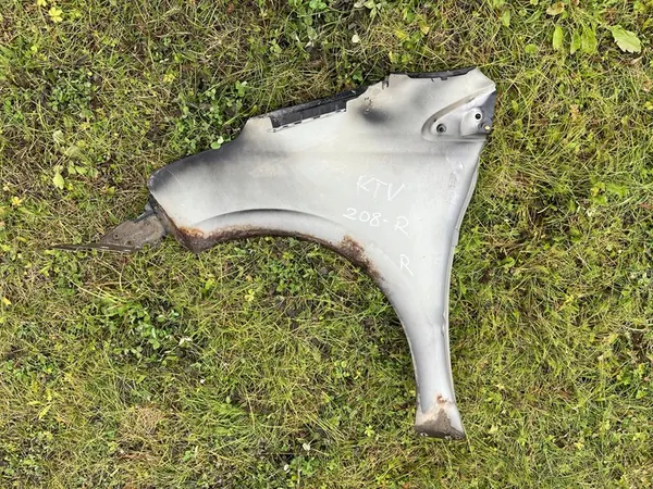 PEUGEOT 208 12-19 Höger Framskärm OEM 57B102 image 2