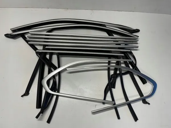Molduras Cromo BMW F11 OEM 7199783 - Usado image 2
