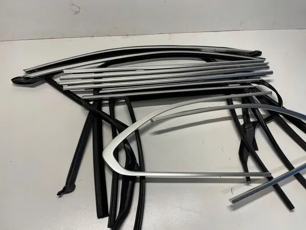 Molduras Cromo BMW F11 OEM 7199783 - Usado image 5