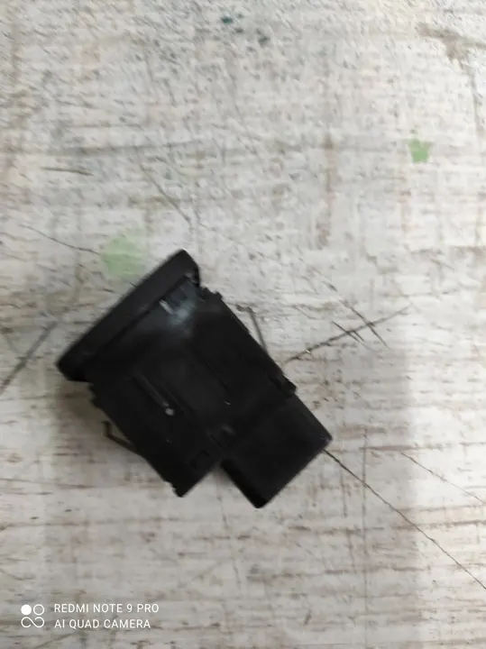 Handbremsknopf PASSAT B6 2008 3c0927225a image 2