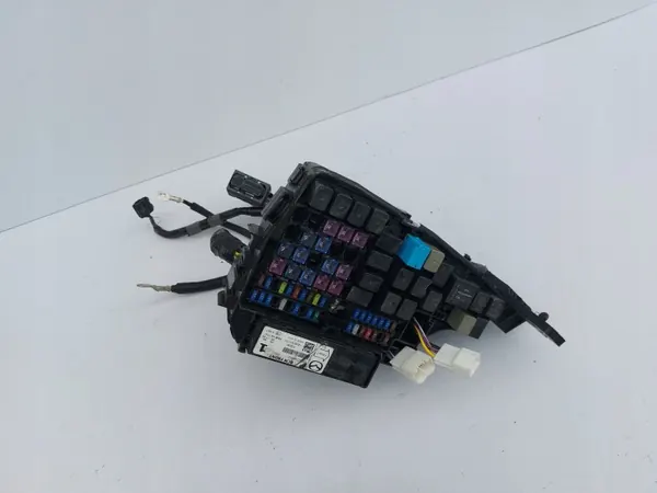 Mazda CX-5 Sicherungskasten OEM KD45-66767 - Gebraucht image 2