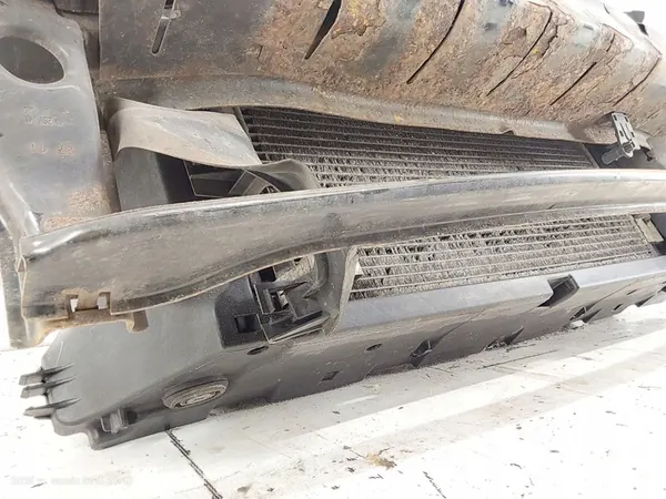 Frontstoßstange Volkswagen Jetta VI 2010 5C0820411F image 9