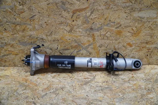 OEM 8091384/8091383 Takaiskujousi BMW M2 G87:lle image 7