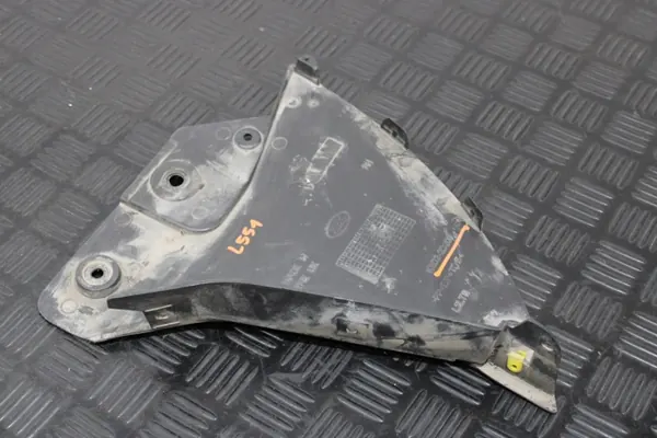 OEM K8D2-2D208-AA Bouclier Sous-Caisse Avant Droit image 2