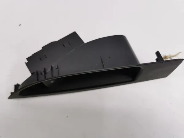 Interruptores de janela traseira esquerda Opel Astra J 2011 OEM 13301888 image 2