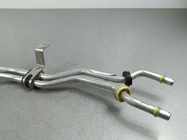 2022 Jeep Grand Cherokee WL Tuyau de refroidissement d'huile image 3