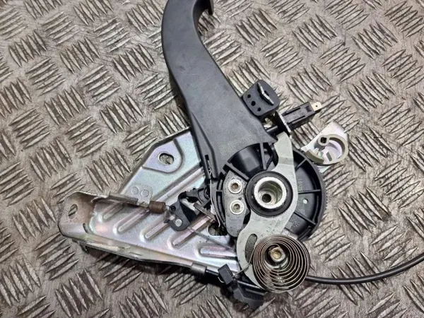 Mercedes-Benz Handbromsspak OEM A2044200084 image 5
