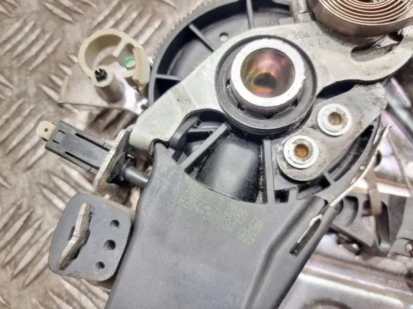 Mercedes-Benz Handbromsspak OEM A2044200084 image 6