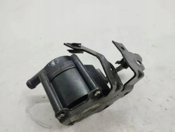 Mini Cooper waterpomp OEM 61935980 - Gebruikt image 4