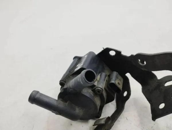 Mini Cooper waterpomp OEM 61935980 - Gebruikt image 6