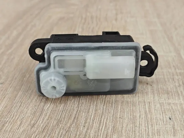 Actuador tapa combustible OEM 7378259 BMW Serie 8 image 3