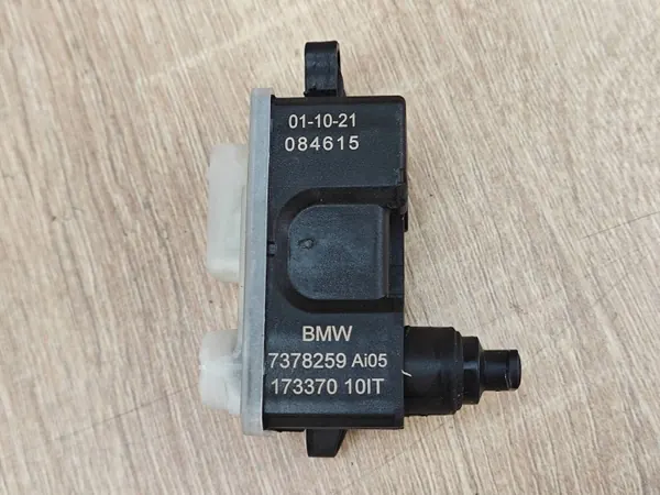 Actuador tapa combustible OEM 7378259 BMW Serie 8 image 4