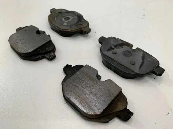 Plaquettes de frein arrière BMW 5 F10 F11 OEM 8847062 image 3