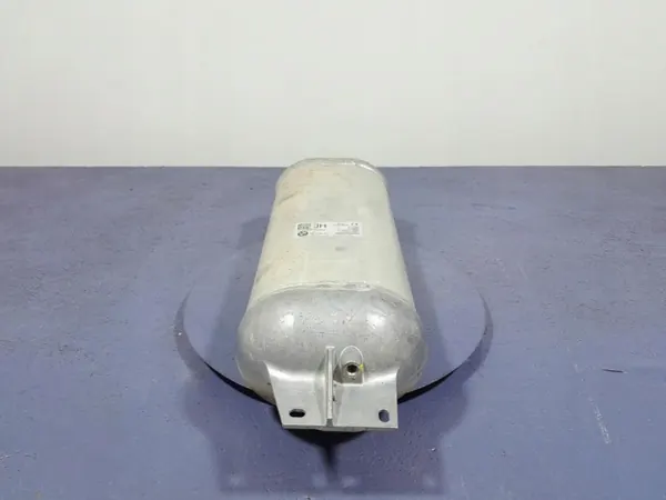 BMW X7 G07 Luchtdruktank OEM 6878492 image 2