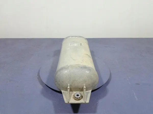 BMW X7 G07 Luchtdruktank OEM 6878492 image 3