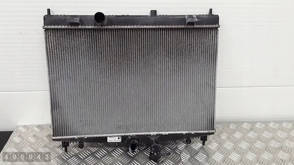 Radiador de agua Nissan Juke 21410-BA60A image 2