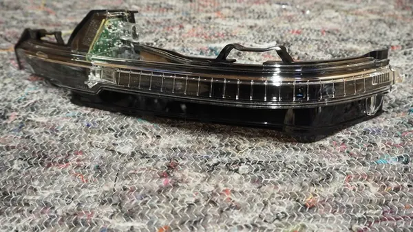 Indicador de Espelho Lateral Esquerdo Audi Q5 Q7 II 2 image 3