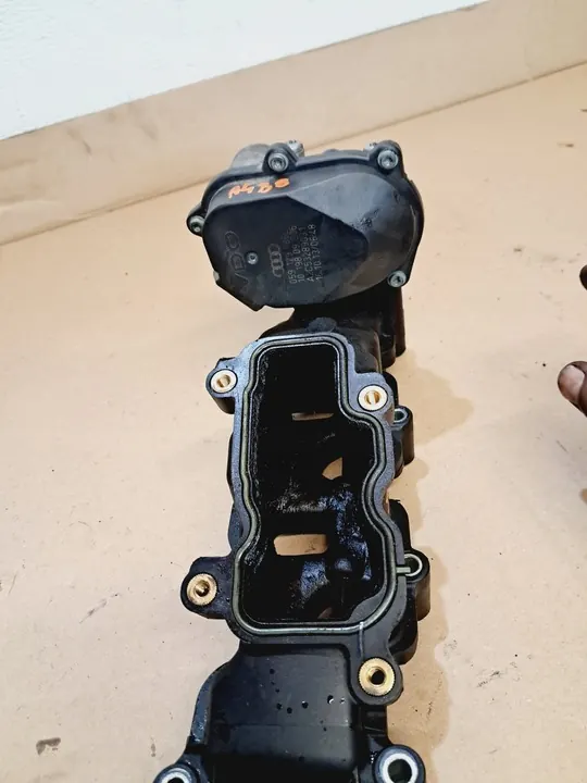 A4 B8 A5 8T 2.7 3.0 TDI Ansaugkrümmer Stellglied 059129712CA image 4