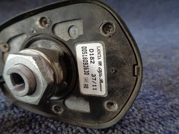 OEM 51809363 kattoantenni Lancia Delta 3:lle image 5