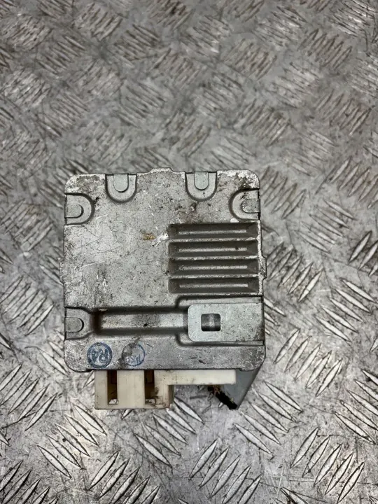 Module direction assistée Toyota Prius II 89650-47210 image 2