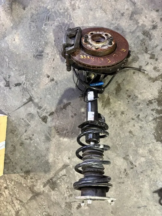 MINI COUNTRYMAN R60 1.6 D McPherson Droit Avant image 1