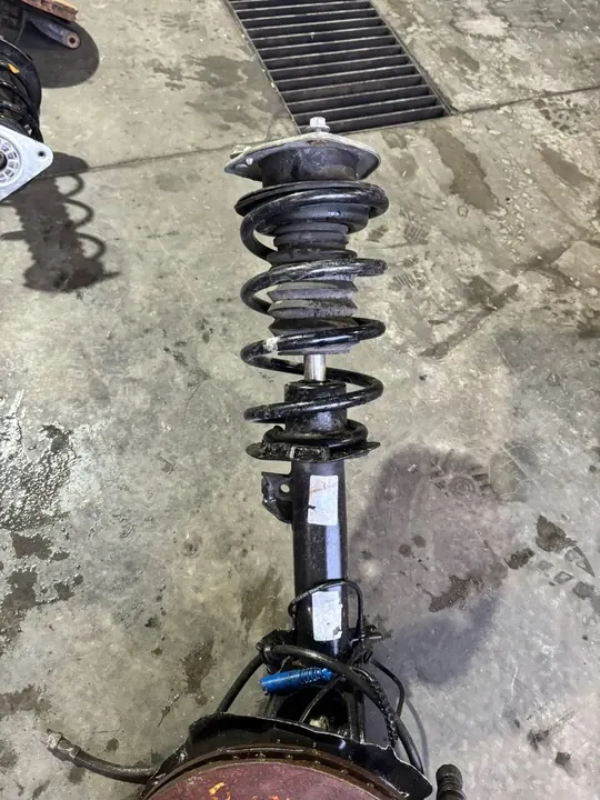 MINI COUNTRYMAN R60 1.6 D McPherson Droit Avant image 3