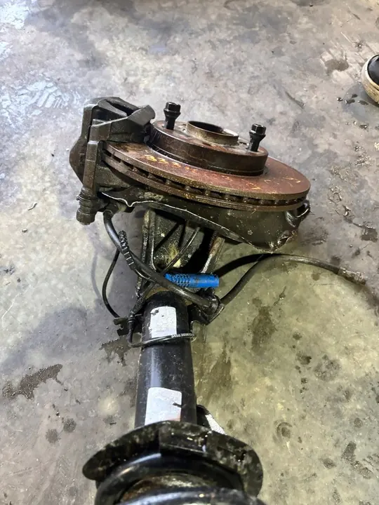 MINI COUNTRYMAN R60 1.6 D McPherson Droit Avant image 4