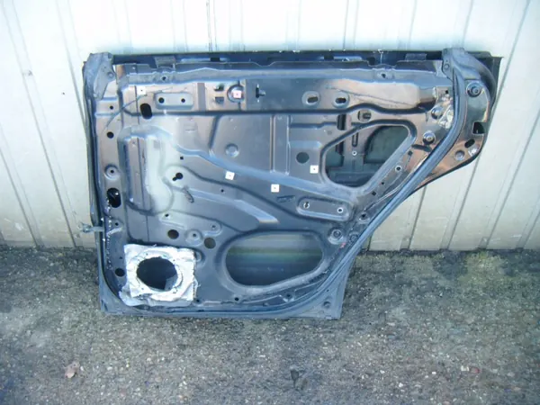 Puerta trasera derecha Subaru Forester I 97- OEM RTEKO LUK1126 image 3