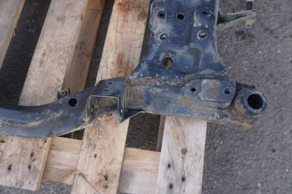 KIA CEED I 2.0 CRDI Suspension Beam 624051H020 image 6