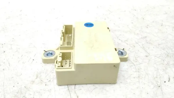 Controlador de cierre central KIA OEM 919401F010 image 6