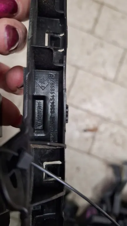 Glissière de montage arrière Renault Kadjar Lift OEM image 3